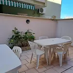 Sunset Haven דירה